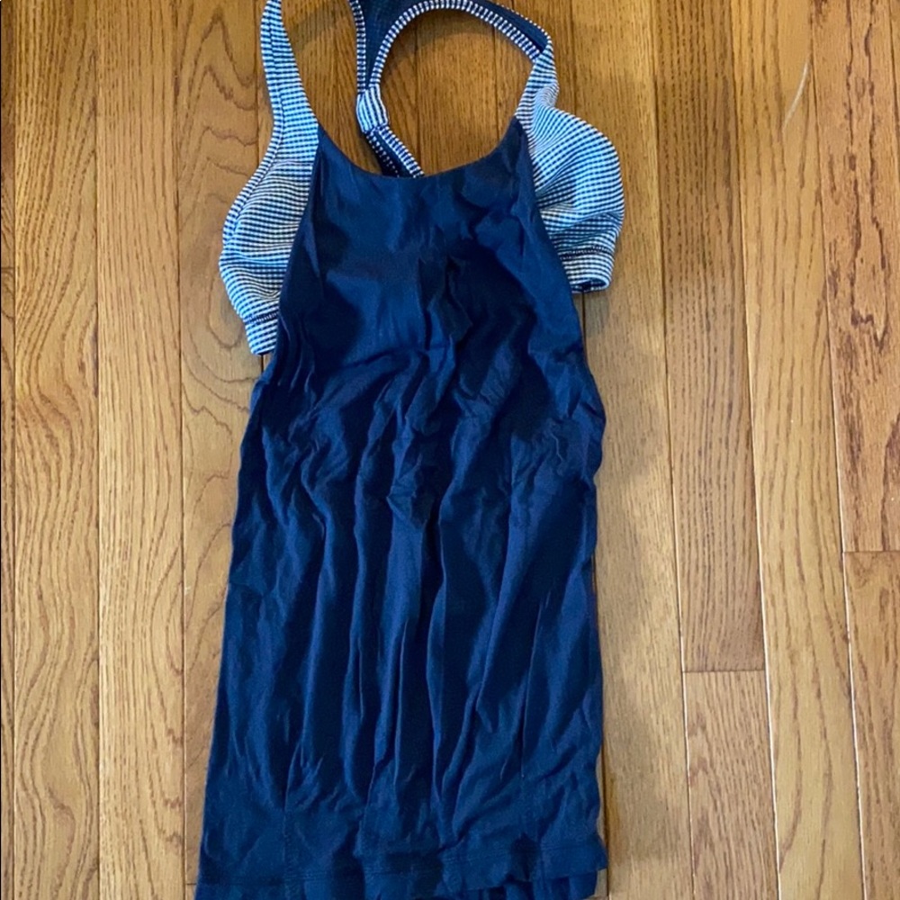 EUC lululemon top. Size 2